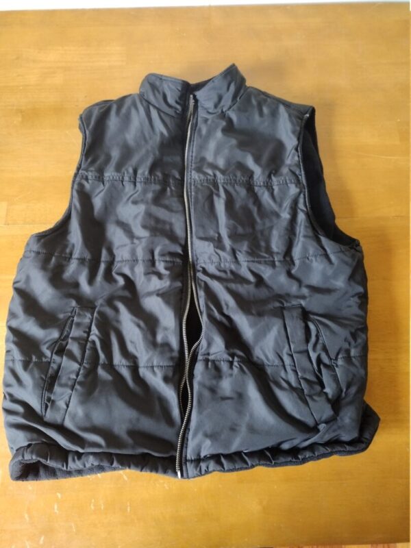 St John's Bay Puffer Vest Men's Size Medium Black and Gray Zip Up Men's M