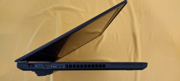 Lenovo ThinkPad T470 14.1" i5-7200U 32GB RAM 256GB SSD FHD USB-C W10P FPR BATTS & SLEEVE - Image 4