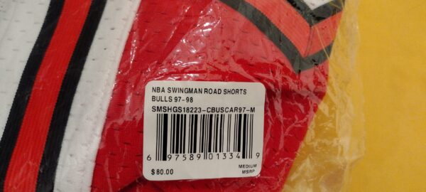 Mitchell & Ness NBA SWINGMAN ROAD SHORTS BULLS 97-98 Red MEDIUM *NEW* - Image 3