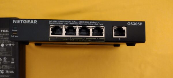 NETGEAR 5-Port Gigabit Ethernet Unmanaged Switch (GS305) Home Network Hub & Power - Image 2