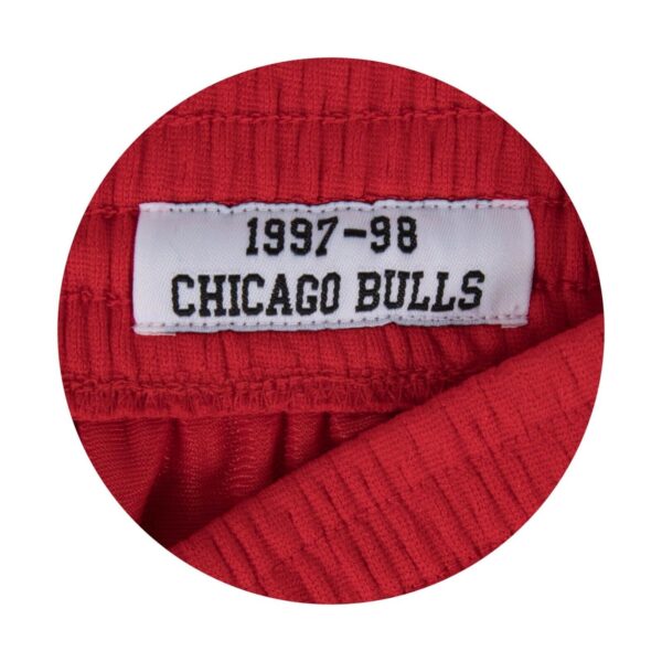 Mitchell & Ness NBA SWINGMAN ROAD SHORTS BULLS 97-98 Red MEDIUM *NEW* - Image 5