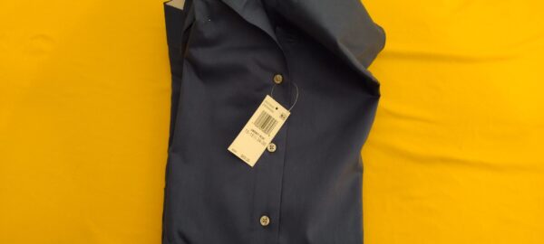 Van Heusen Ultra Flex Blue Navy Dress Shirt Men's Regular Fit 15-15.5  34/35 - Image 4