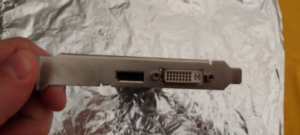 AMD 051NCR Radeon HD 7570 1GB PCIe HDMI DisplayPort Video Graphics Card GPU - Image 4
