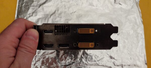 ZOTAC NVIDIA GTX550 Ti 1GB GPU 192BIT GDDR5 Video Graphics Card - Image 4