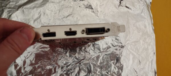 Dell 01MPR3 AMD Radeon R9 360 2GB GDDR5 Graphics Card - Image 4