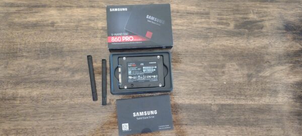 Samsung 860 Pro 4 TB,Internal,2.5 Inch (MZ-76P4T0BW) Solid State Drive - Used - Image 3