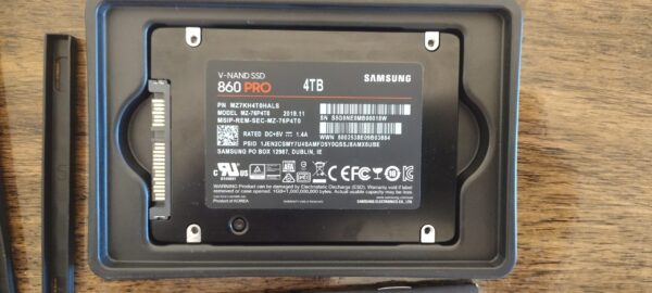 Samsung 860 Pro 4 TB,Internal,2.5 Inch (MZ-76P4T0BW) Solid State Drive - Used - Image 6