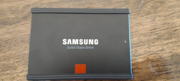 Samsung 860 Pro 4 TB,Internal,2.5 Inch (MZ-76P4T0BW) Solid State Drive - Used - Image 5