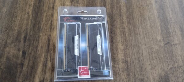 G.Skill Ripjaws V DDR4 32GB 16GBx2 DIMM F4-3200C14D-32GVK Samsung B-Die