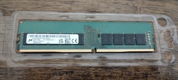 Micron MTA18ASF4G72AZ 32GB 3200MHz DDR4 ECC UDIMM 1.2V PC4-25600 2Rx8 CL22 Server Memory - Image 2