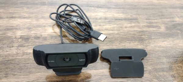 Logitech C920 HD Pro 1080p Webcam (V-U0028) and Camera Cover - Image 3