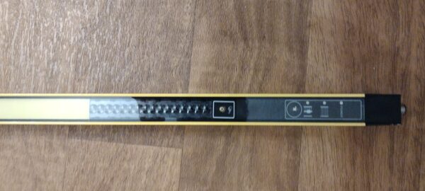 Allen Bradley GuardShield Safe 4 Pac Saftey Light Curtain Receiver 445L-R4S3400YD - Image 3