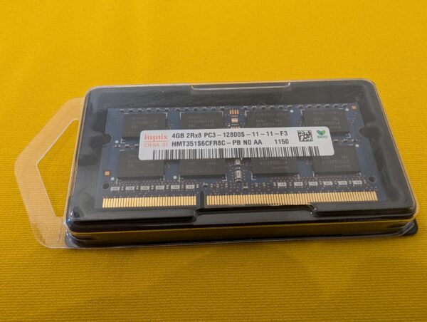 Hynix 4GB DDR3 SODIMM RAM 1600MHz 1.35V CL11 HTM351S6CFR8C-PB