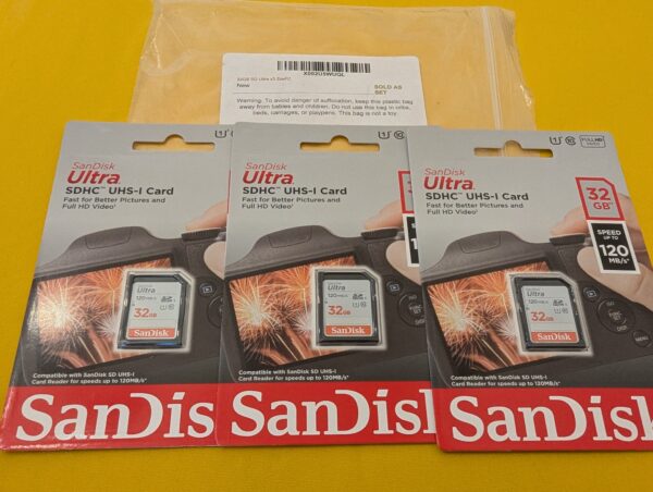 32GB 3-Pack Ultra SDHC UHS-I Memory Card (3x32GB) SDSDUN4-032G-GN6IM