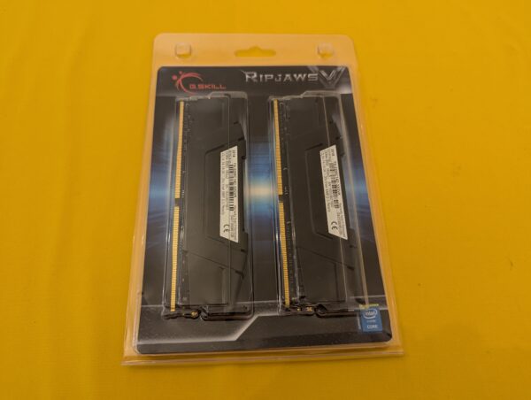 G.SKILL RIPJAWS V 32GB (2x16GB) 3200 MHz DDR4 RAM Memory Black F4-3200C14D-32GVK - Image 2