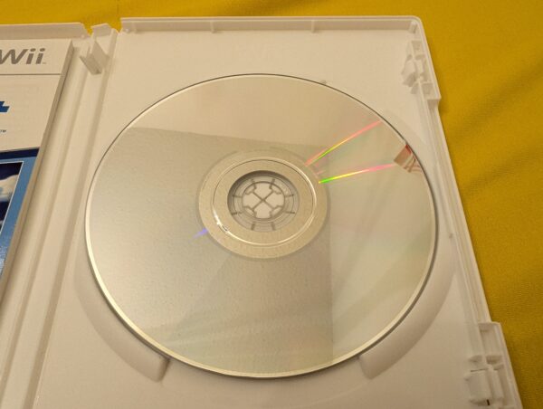 Wii Sports Resort (2009) - Nintendo Wii Game Complete w/ Manual - Image 3