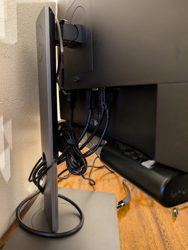 22" Dell P2217 IPS LED Backlit Monitor DisplayPort HDMI 1680x1050 with Speaker Bar & Cables - Image 3