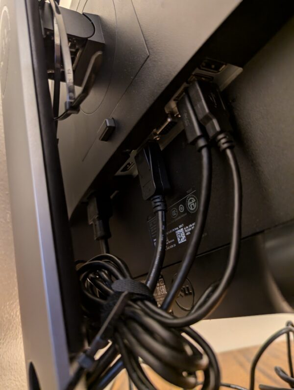 22" Dell P2217 IPS LED Backlit Monitor DisplayPort HDMI 1680x1050 with Speaker Bar & Cables - Image 4
